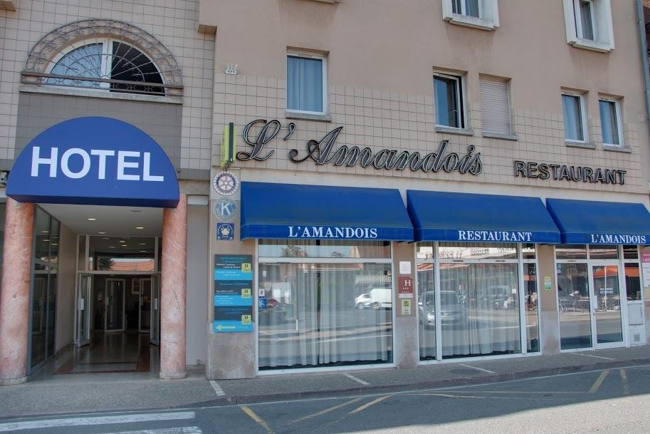 Hotel Restaurant L'Amandois Saint-Amand-Mont-Rond Exterior foto